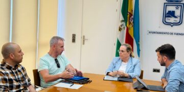 La alcaldesa de Fuengirola mantiene una reunión con el sindicato policial CEP para reclamar más medios al Gobierno central