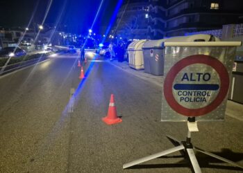 Detenido en Fuengirola un hombre que conducía con evidentes síntomas de embriaguez y que se negó a realizar la prueba de alcoholemia