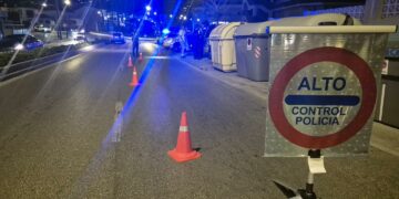 Detenido en Fuengirola un hombre que conducía con evidentes síntomas de embriaguez y que se negó a realizar la prueba de alcoholemia