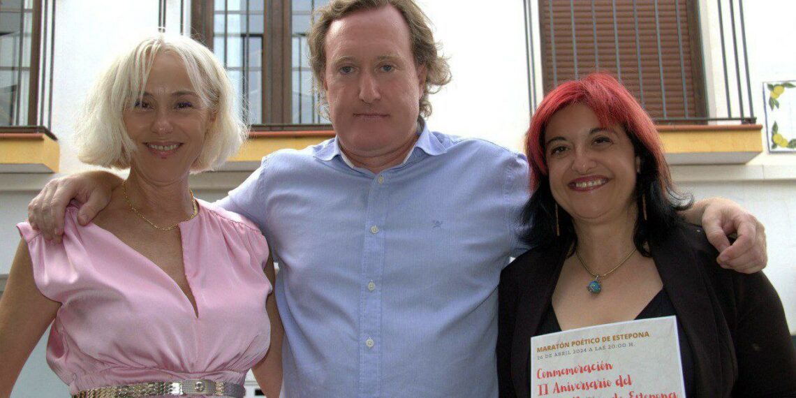 Más de 150 escritores y artistas internacionales se reunirán en la gran fiesta del III Aniversario del Grupo Poético de Estepona en Plaza Manilva, en Estepona