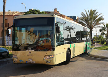 Torremolinos aprueba el primer reglamento para regular su transporte urbano en autobús