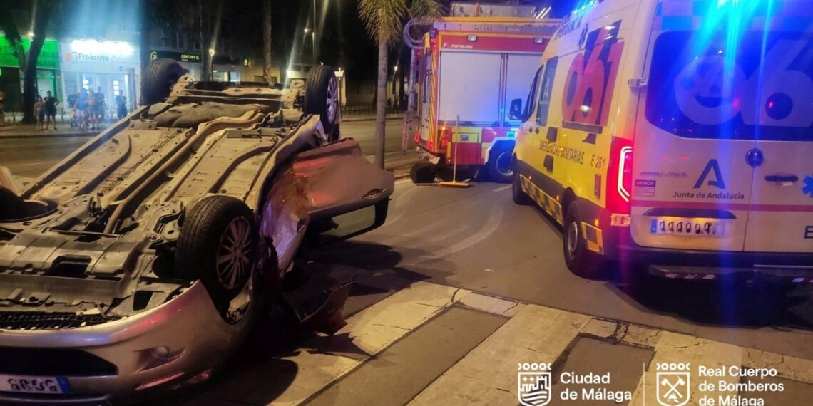 Seis heridos tras un accidente entre dos vehículos en la capital