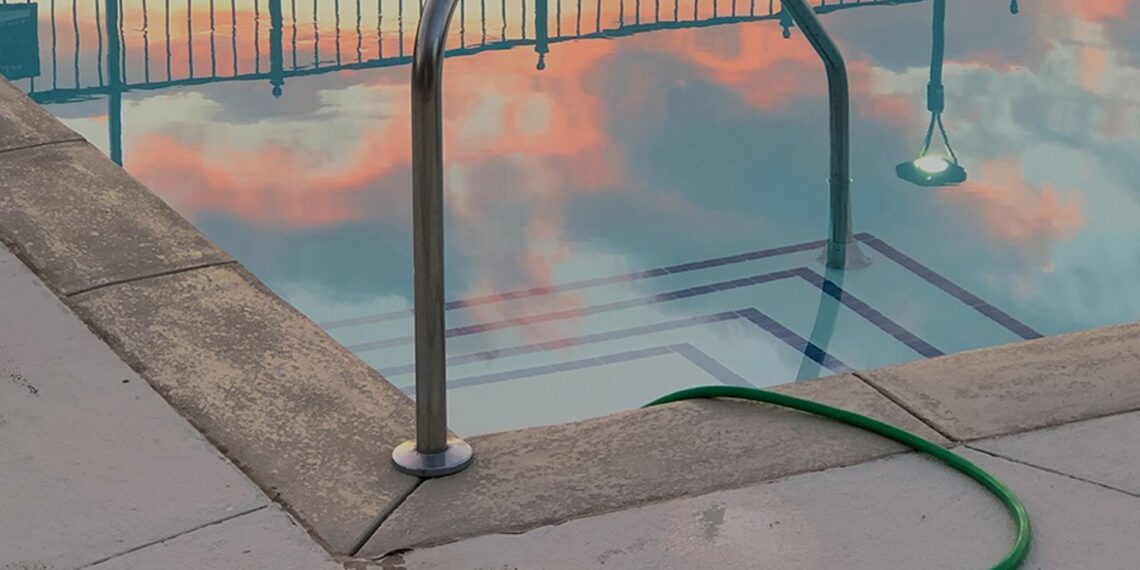 Muere un niño de cuatro años tras caer a una piscina en Mijas