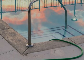 Muere un niño de cuatro años tras caer a una piscina en Mijas