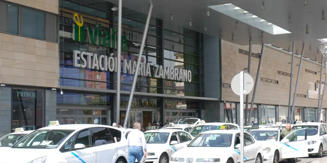 El Ayuntamiento de Málaga aprueba una nueva subvención de 60.000 euros para el fomento del taxi accesible