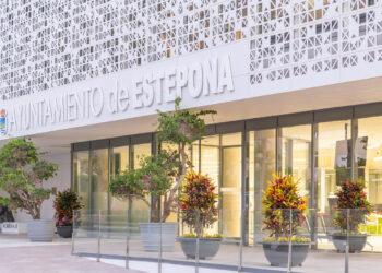 Ahorro de más de seis millones de euros para los hogares de Estepona con la bajada del IBI