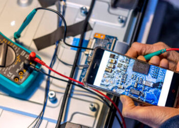 Andalucía afianza su liderazgo en sectores de alta tecnología con más inversión, empleo y empresas