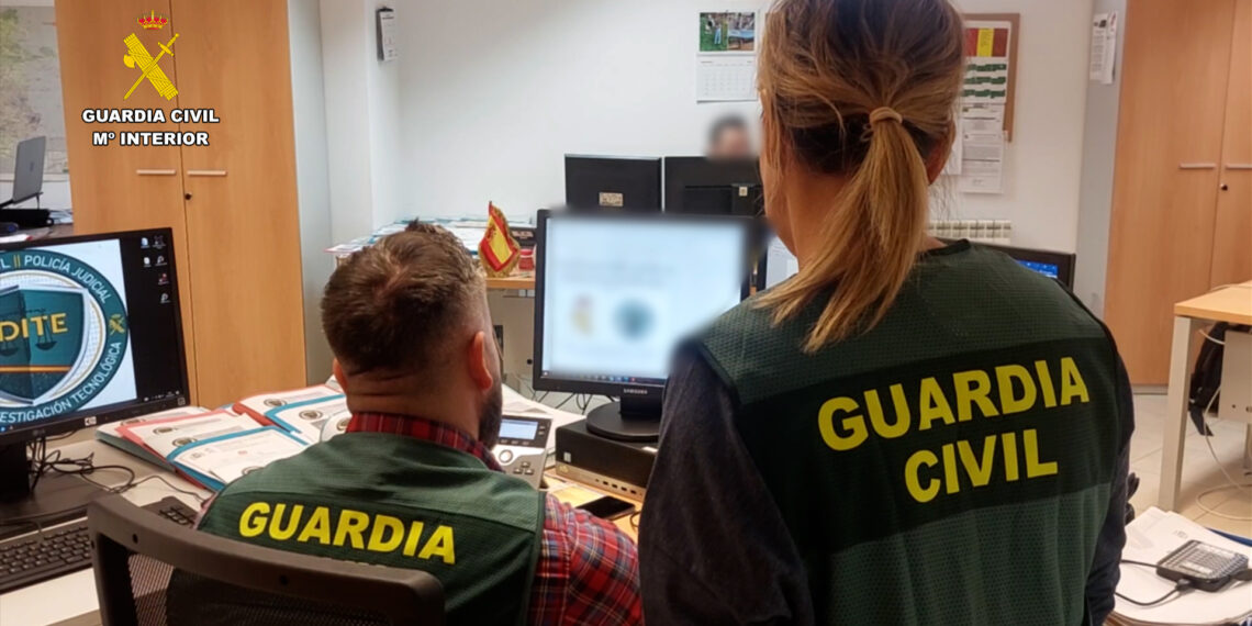 Detienen en Benalmádena a uno de los presuntos autores de una ciberestafa de 46.801 euros a una empresa