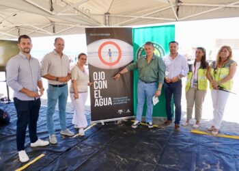 La Junta lanza en Fuengirola la campaña ‘Ojo con el agua’ para prevenir ahogamientos este verano