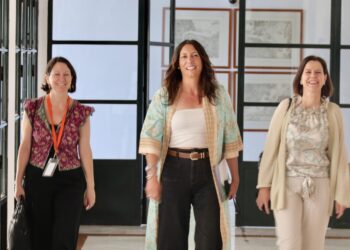 La Junta destaca el récord de Andalucía en beneficiarios y prestaciones en dependencia y que destina más del doble de fondos que el Gobierno