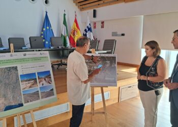 La Junta destina 233.000 euros para reparar el encauzamiento del río Algarrobo y construir una escollera