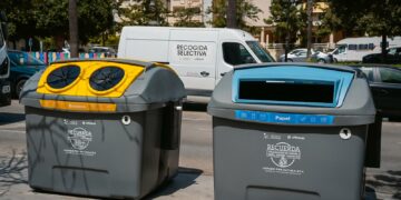 Torremolinos inicia la renovación de más de 700 contenedores de papel-cartón y envases ligeros