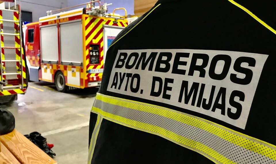 Controlado un incendio en la planta de Reciclados Mijas de La Cala
