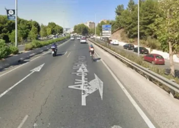 Fallece un hombre de 29 años tras una colisión entre un coche y una moto en Málaga