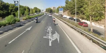 Fallece un hombre de 29 años tras una colisión entre un coche y una moto en Málaga