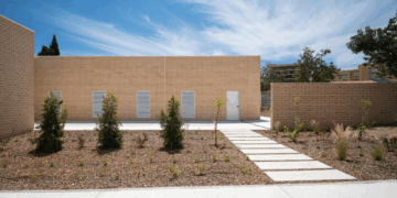 La Junta anuncia la puesta en funcionamiento de la ampliación del centro de salud de La Carihuela