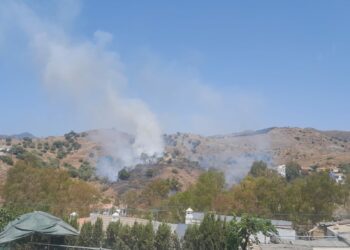 Declarado un incendio forestal en el paraje Jarazmín, en Málaga capital