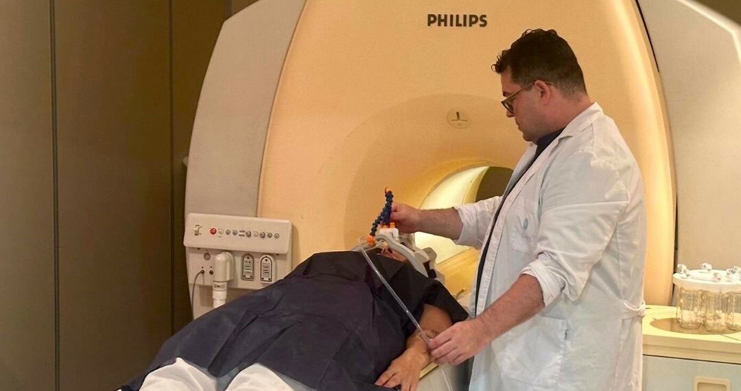 Málaga incorpora por primera vez un olfatómetro conectado a resonancia magnética para estudiar la pérdida de olfato en enfermedades neurodegenerativas