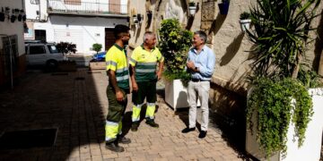 San Pedro Alcántara impulsa un plan de embellecimiento floral con 18.000 plantas de bajo consumo hídrico adaptadas al clima estival