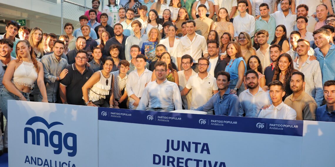 Navarro pide a los jóvenes que no normalicen lo que está pasando en España: “Esto no es política, es nepotismo”