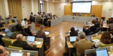 La UMA da luz verde a 83 plazas de profesorado y avanza en la reorganización de su estructura administrativa