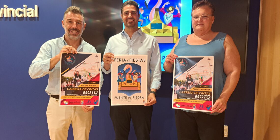 Fuente de Piedra celebra una nueva edición de su peculiar Carrera de Cintas en Moto