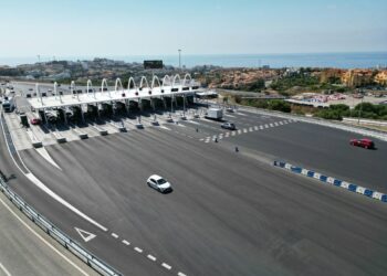 Finalizadas las obras para mejorar el área de peajes de Calahonda en la AP-7