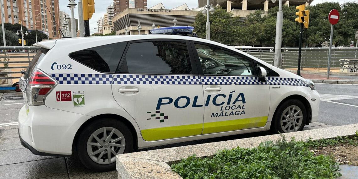 Detenido por violencia de género tras arrojar a su pareja desde un coche en marcha