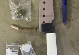 Detenidos en Mijas por agresión a agentes y porte de armas y drogas