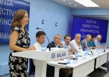 El PP anima a sus bases a seguir trabajando «cogidos de la mano» de la sociedad malagueña