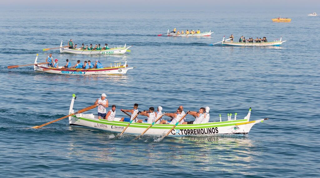 El Rincón del Sol acoge este sábado el Gran Premio Torremolinos de la Liga Provincial de Barcas de Jábega