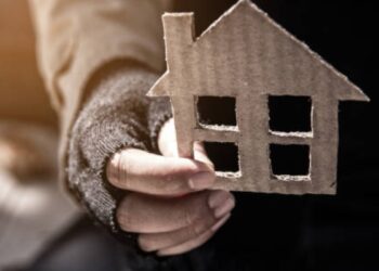 El Ayuntamiento de Málaga licita el servicio de atención e intervención social a personas sin hogar en el Centro de Acogida Municipal