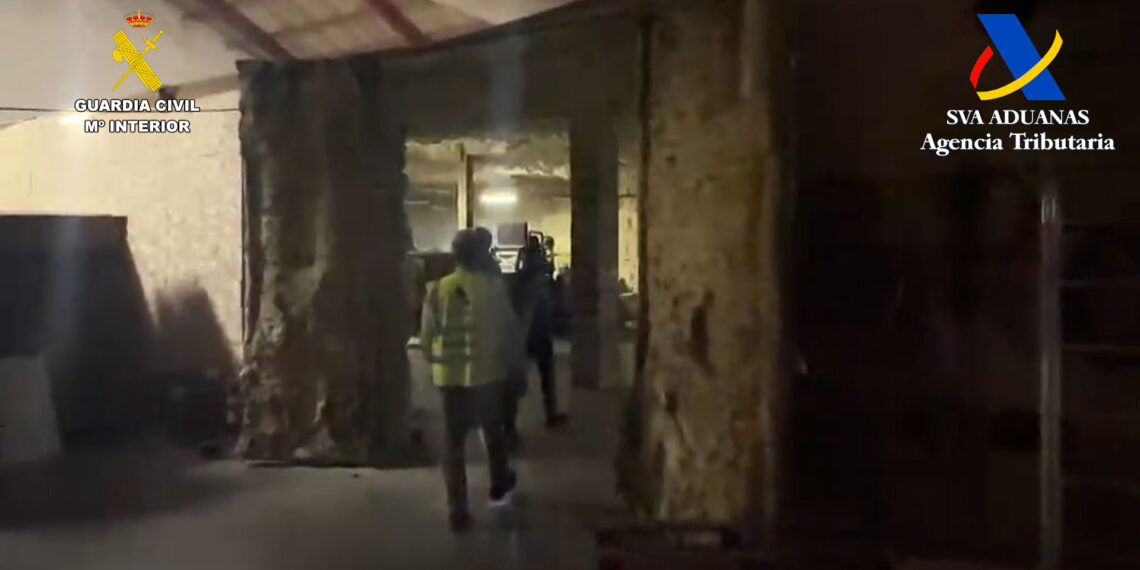 Liberadas 18 personas en Málaga que trabajaban en condiciones infrahumanas en dos fábricas ilegales de tabaco