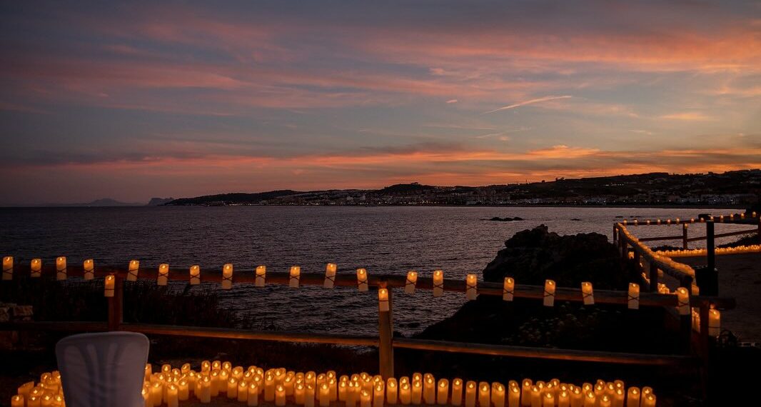 A la luz de las velas y con el mar de fondo: Torre de la Sal acoge este jueves un concierto de música clásica