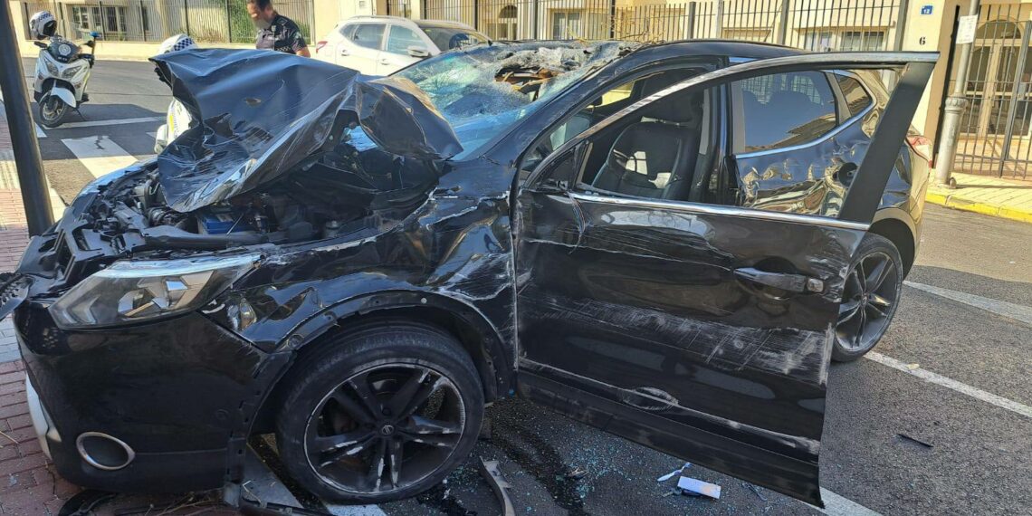 Un accidente permite a la Policía de Mijas atrapar a un hombre con orden judicial de ingreso en prisión por asesinato