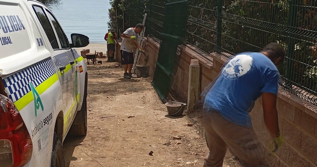 Polémica por una supuesta ocupación ilegal en El Velerín: el Ayuntamiento de Estepona tacha esta noticia de «bulo»
