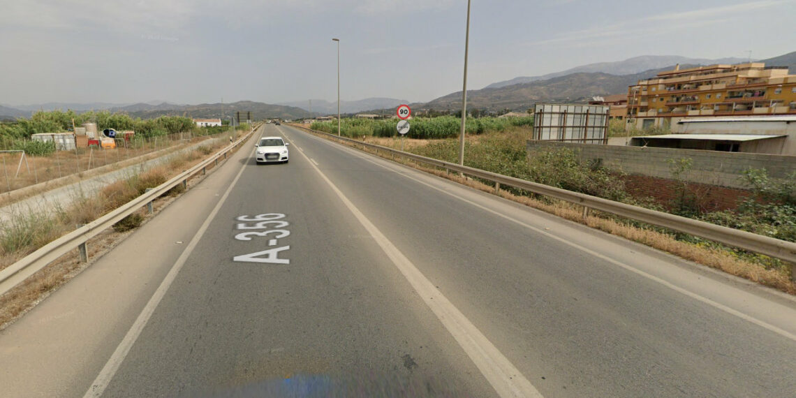 Trágico accidente en Viñuela: fallece un hombre y cuatro mujeres acaban hospitalizadas