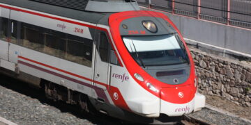 Una avería interrumpe la circulación del Cercanías entre Torremolinos y Benalmádena