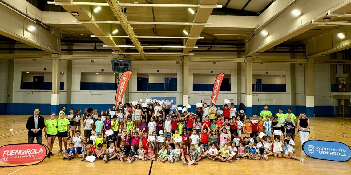 Ana Mula clausura el Campus Deportivo de Verano en el que han participado más de 300 niños de Fuengirola en julio y agosto
