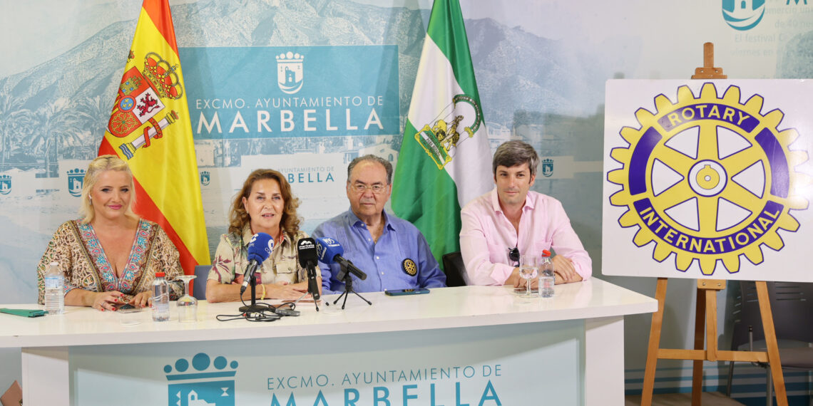 El Ayuntamiento reconoce el compromiso con el tejido social del Rotary Club Marbella