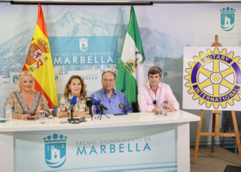 El Ayuntamiento reconoce el compromiso con el tejido social del Rotary Club Marbella