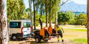 San Pedro Alcántara impulsa una gestión sostenible de los residuos vegetales en el Parque de los Tres Jardines