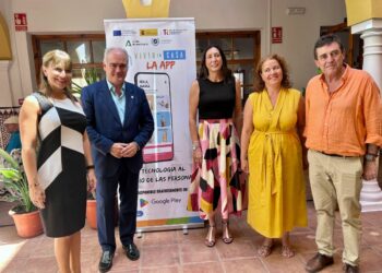 Andalucía sigue liderando la revolución tecnológica en el cuidado de los mayores y personas dependientes con una app gratuita para móviles