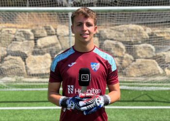 Raúl López, un portero con discapacidad auditiva que sueña con el ascenso del CD Estepona a Primera RFEF