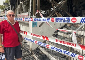Un local y una vida de trabajo, arrasados por un fuego feroz: el susto que vivió el Chef Paco en Torremolinos