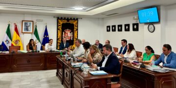 Mijas aprueba el pago de 1,4 millones de euros para desatascar el servicio de ayuda a domicilio