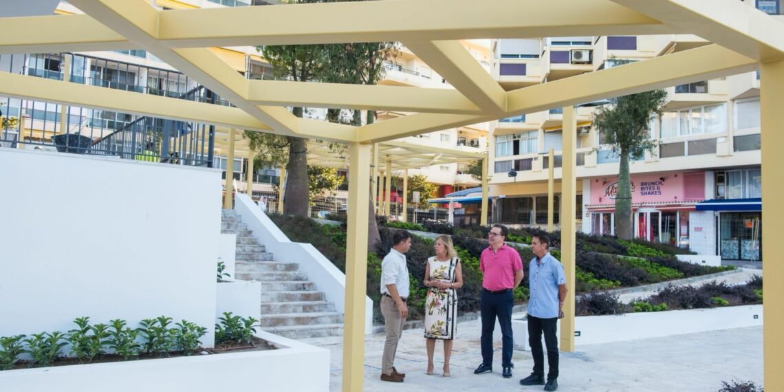 El Ayuntamiento culmina las obras de remodelación del Faro de Marbella y su entorno, ya abiertos al público