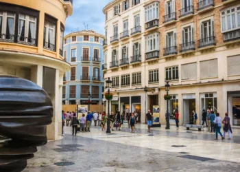 Málaga dice adiós a nuevo pisos turísticos: desde este sábado no se concederán más licencias