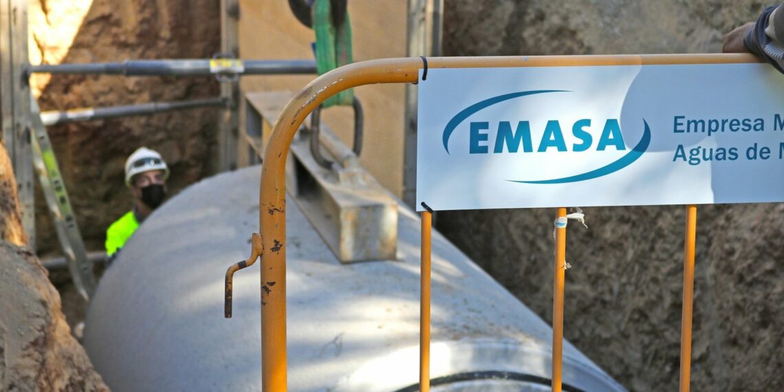 Emasa detecta un vertido de aguas residuales al mar procedente de un colector que conecta con la estación de bombeo de Gálica