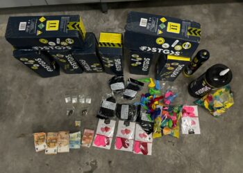 Investigado en Mijas tras ser detectado cuando vendía bombonas de gas de la risa